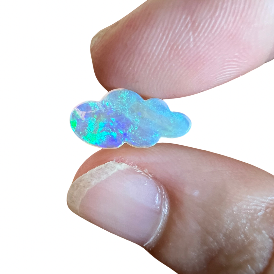 1.66 Ct crystal opal cloud carving