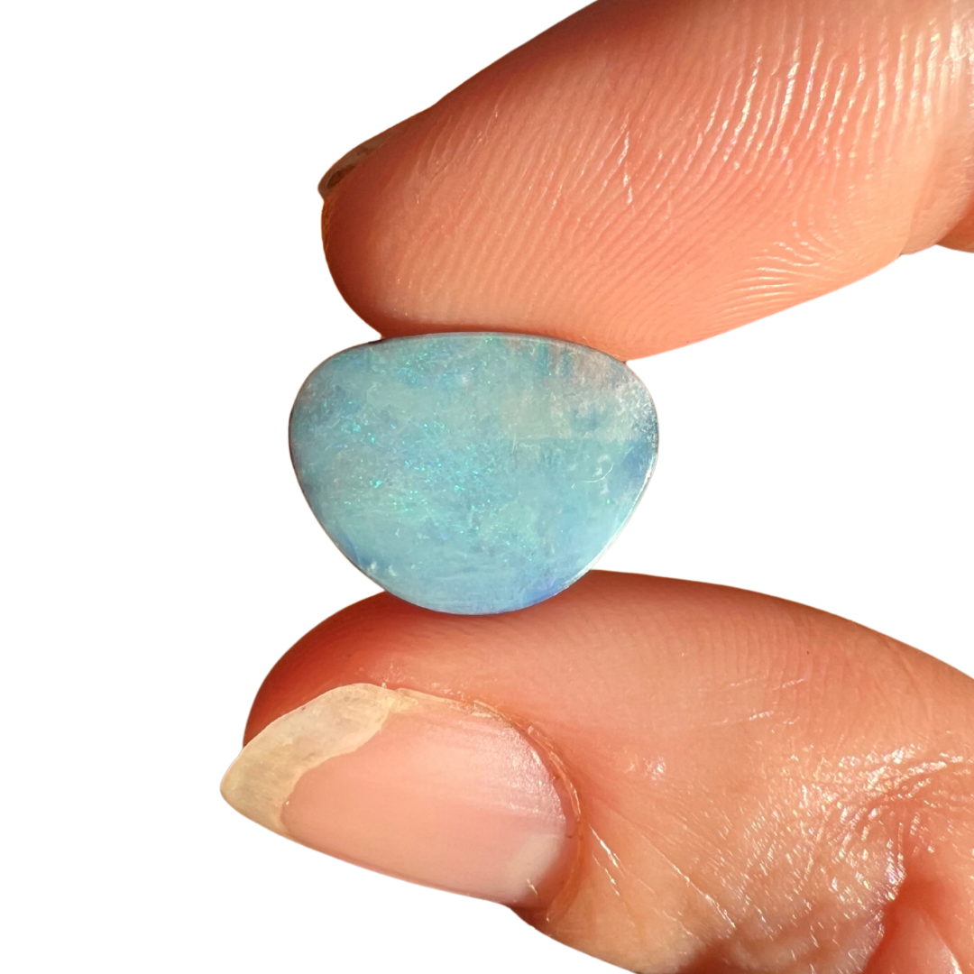 3.81 Ct small boulder opal