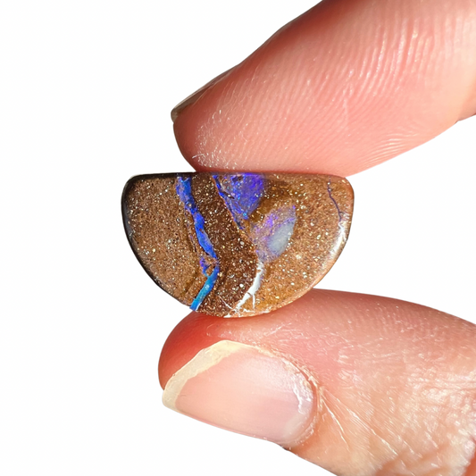 8.27 Ct matrix boulder opal