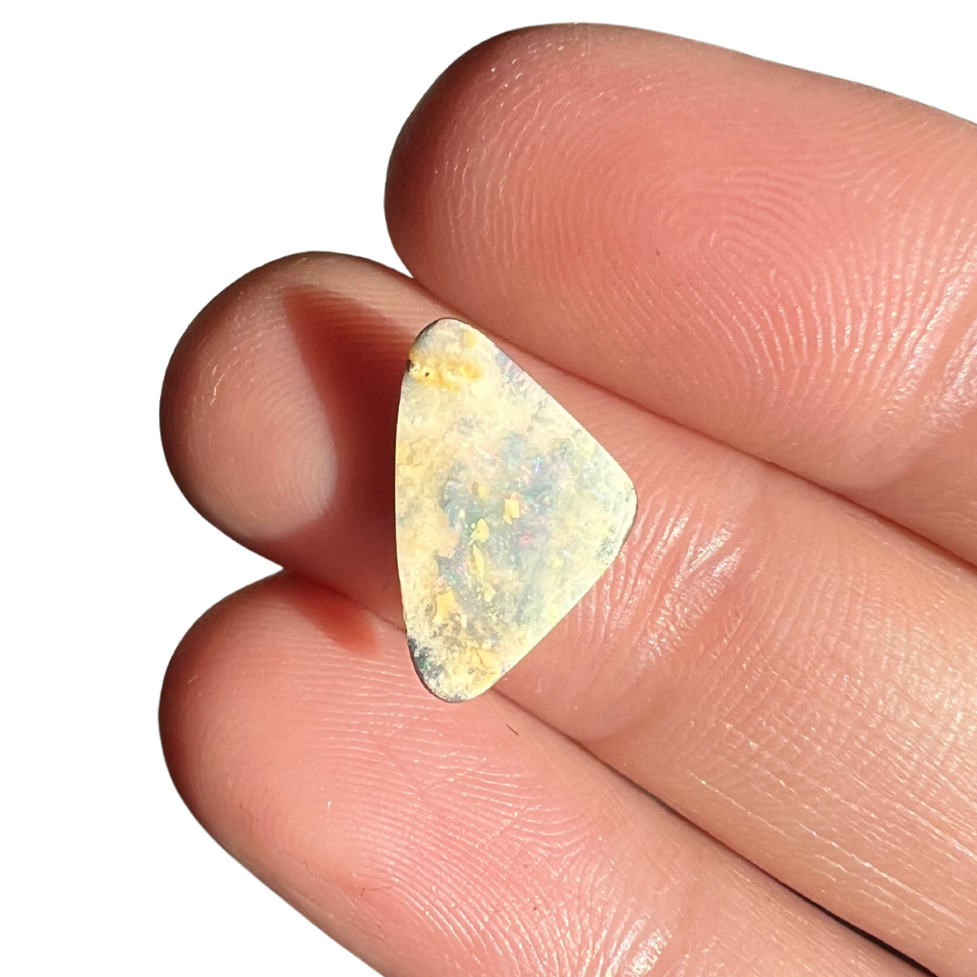 2.59 Ct small boulder opal