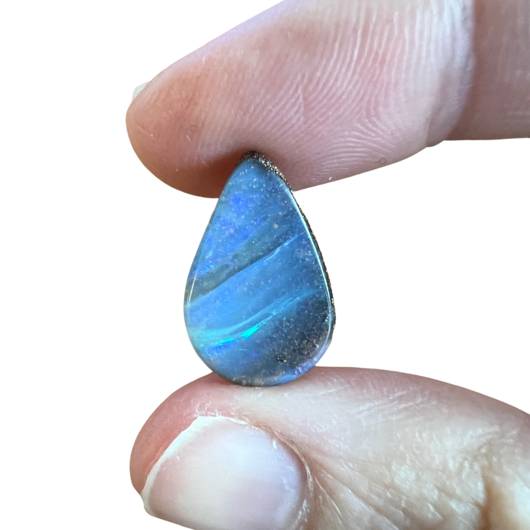 4.57 Ct teardrop boulder opal