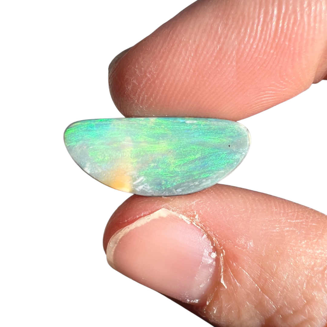 4.60 Ct light green boulder opal
