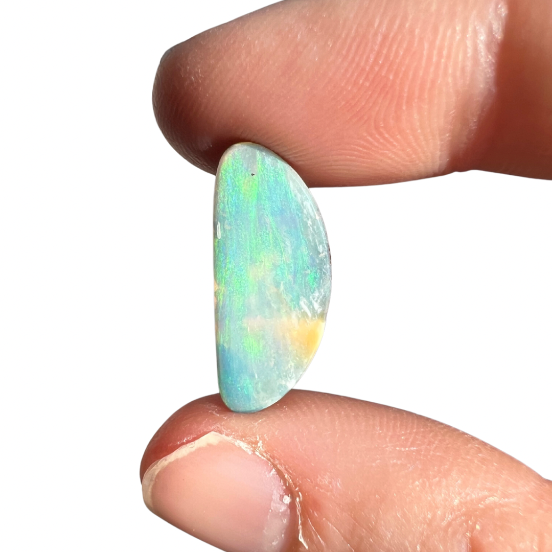 4.60 Ct light green boulder opal