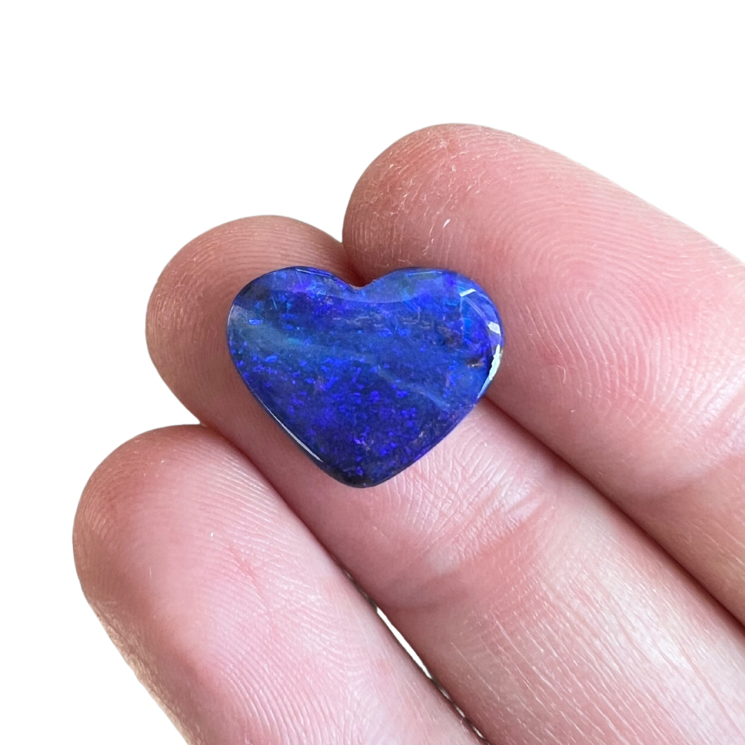 4.28 Ct purple-blue heart boulder opal