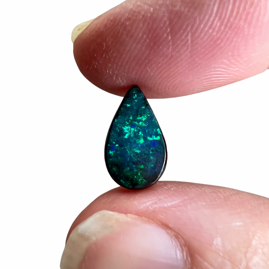 2.28 Ct green-blue boulder opal
