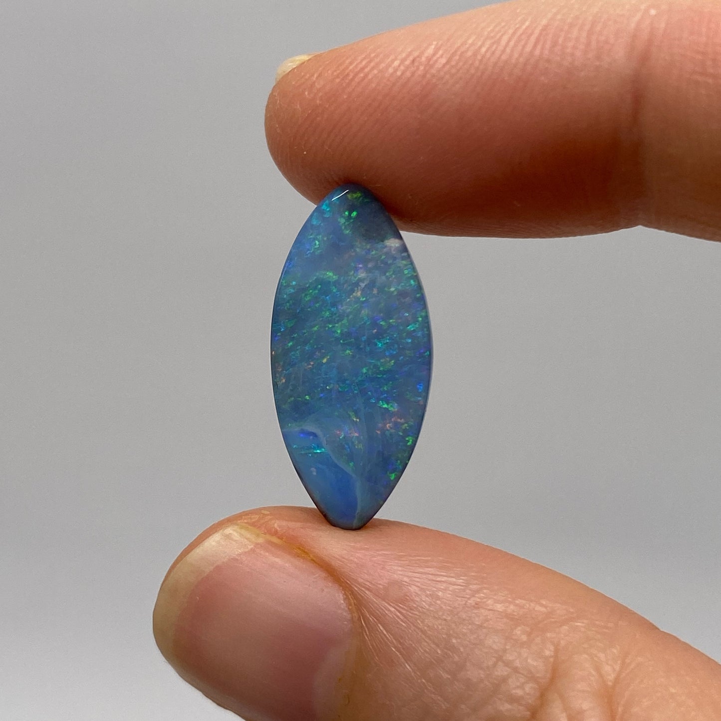 5.64 Ct blue boulder opal