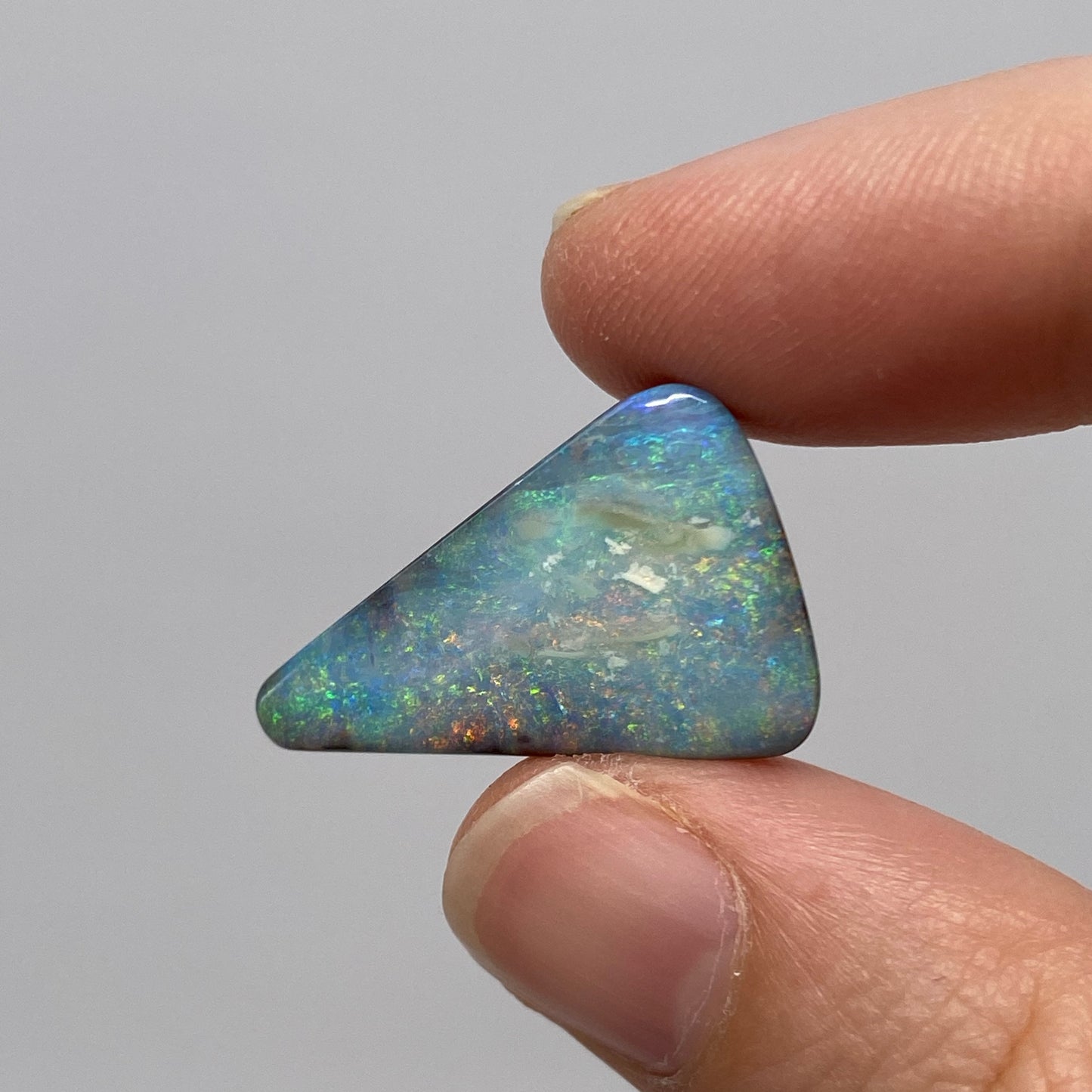 15.60 Ct triangle boulder opal
